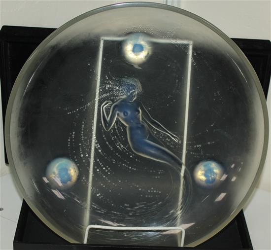 A René Lalique Sirene opalescent glass dish (Coupe Trepied), 36.5cm